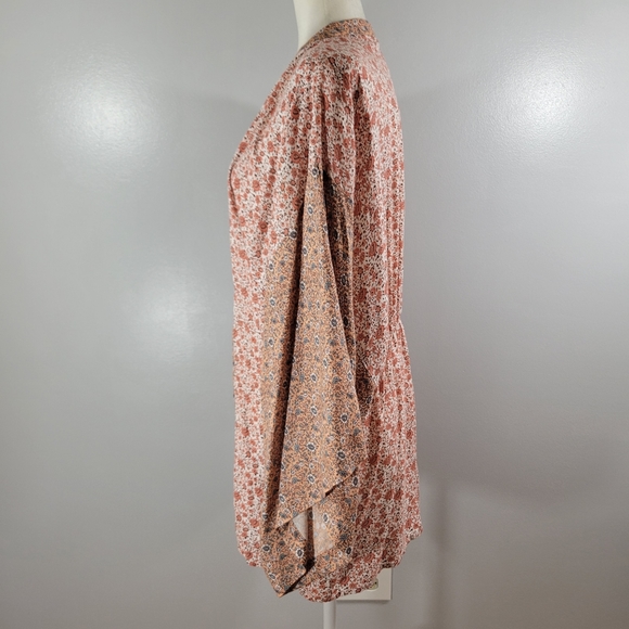 SIM & SAM pink shabby chic woven floral open front flowy kimono topper - Picture 10 of 11
